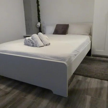 Intimo Y Acogedor Algunos Con Bañera Hidromasaje Apartamento