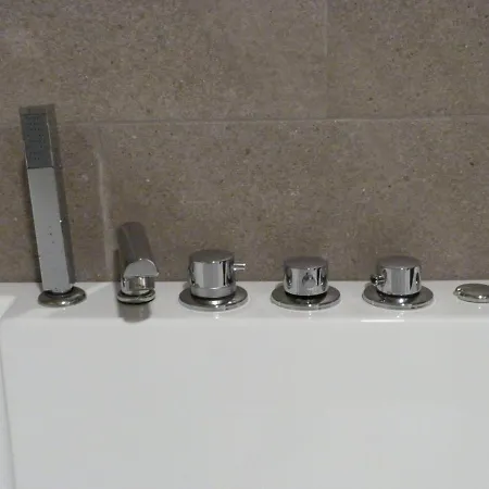 Intimo Y Acogedor Algunos Con Bañera Hidromasaje